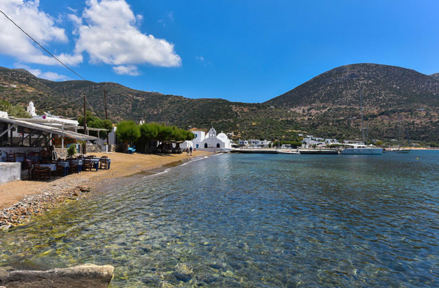 Symporio restaurant next to the sea