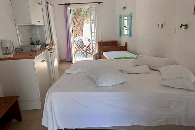 Triple room with double bed and single beds
